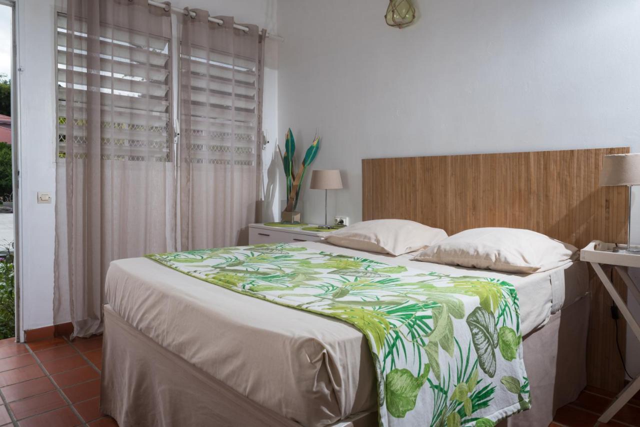 Hotel Les Bananiers Ле Госие Екстериор снимка